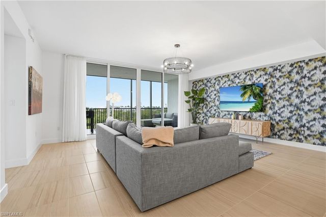 4142 Bay Beach LN 405, Fort Myers Beach, FL 33931