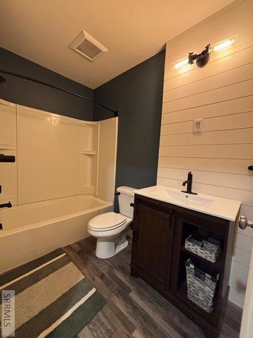 4942 Remember Drive, Ammon, ID 83406