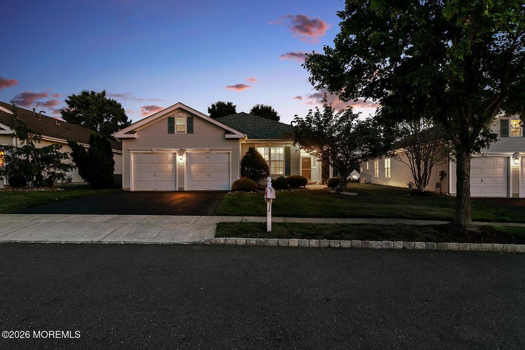 46 Minuteman Circle, Allentown, NJ 08501