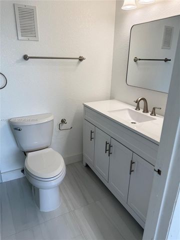 8710 N Sherman Cir 506, Miramar, FL 33025