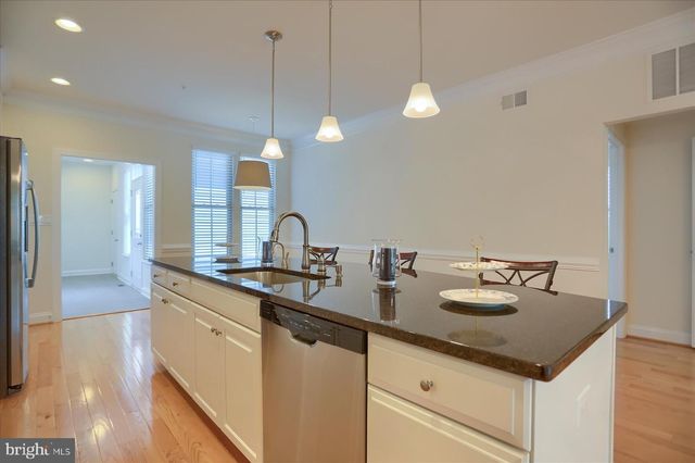 6910 SUMMIT CIR, Towson, MD 21239