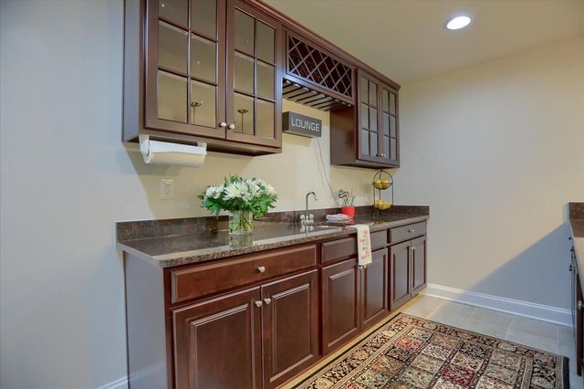 6910 SUMMIT CIR, Towson, MD 21239