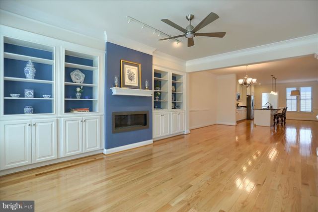 6910 SUMMIT CIR, Towson, MD 21239