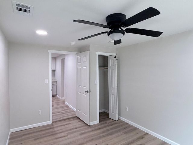 403 Taylor ST, Smithville, TX 78957