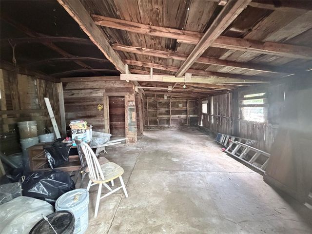 403 Taylor ST, Smithville, TX 78957