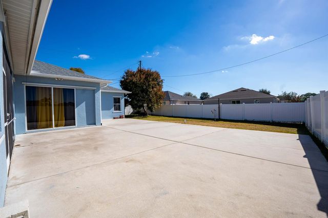 1999 SW Gourmet Street SW, Port St. Lucie, FL 34953