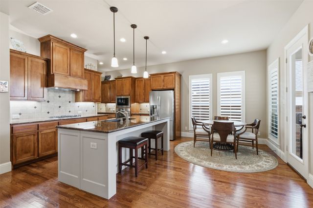 5016 Dickens Lane, Carrollton, TX 75010