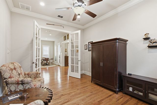 5016 Dickens Lane, Carrollton, TX 75010