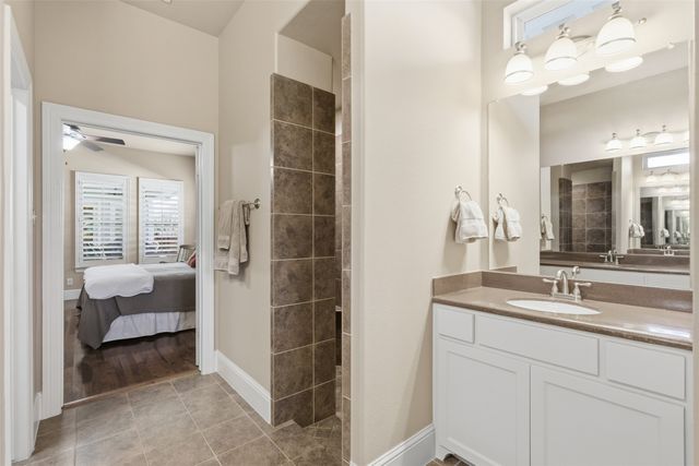 5016 Dickens Lane, Carrollton, TX 75010