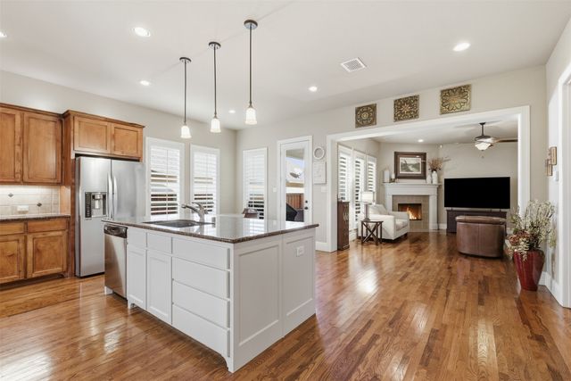 5016 Dickens Lane, Carrollton, TX 75010