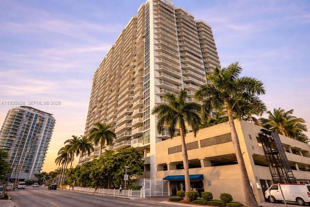 7601 E Treasure Dr 611, North Bay Village, FL 33141