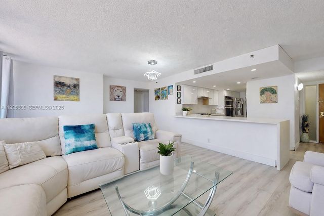 7601 E Treasure Dr 611, North Bay Village, FL 33141