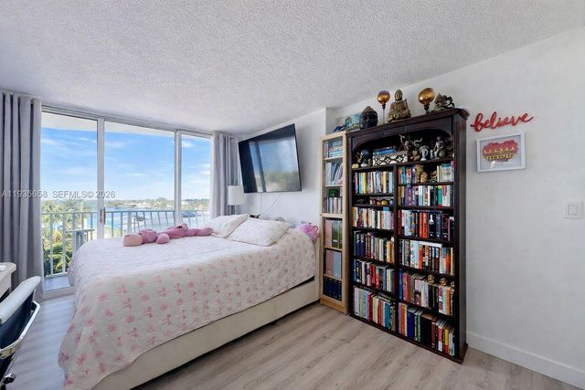 7601 E Treasure Dr 611, North Bay Village, FL 33141