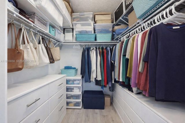 7601 E Treasure Dr 611, North Bay Village, FL 33141