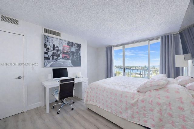 7601 E Treasure Dr 611, North Bay Village, FL 33141