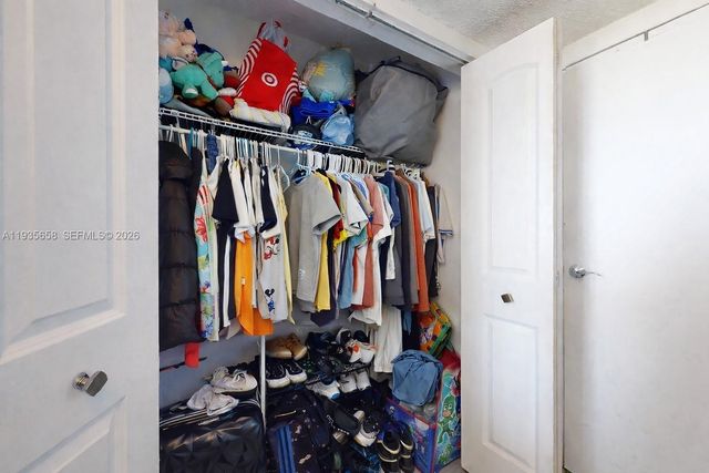 7601 E Treasure Dr 611, North Bay Village, FL 33141