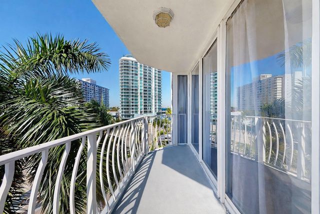 7601 E Treasure Dr 611, North Bay Village, FL 33141