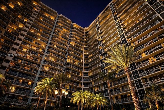 7601 E Treasure Dr 611, North Bay Village, FL 33141