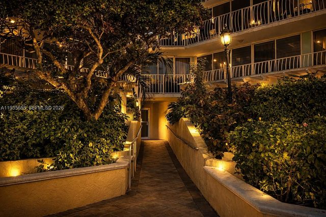 7601 E Treasure Dr 611, North Bay Village, FL 33141