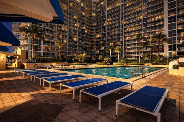 7601 E Treasure Dr 611, North Bay Village, FL 33141