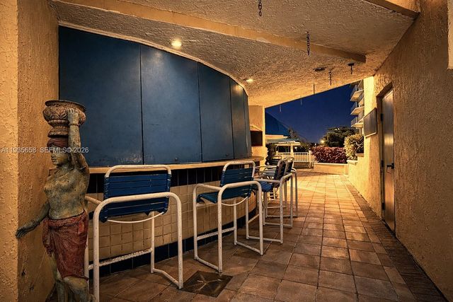 7601 E Treasure Dr 611, North Bay Village, FL 33141