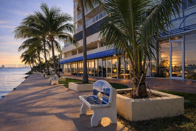 7601 E Treasure Dr 611, North Bay Village, FL 33141