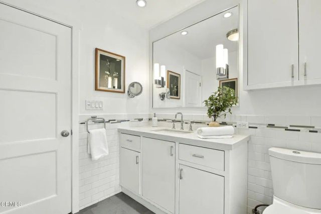 507 Venado Vista Drive, La Canada Flintridge, CA 91011
