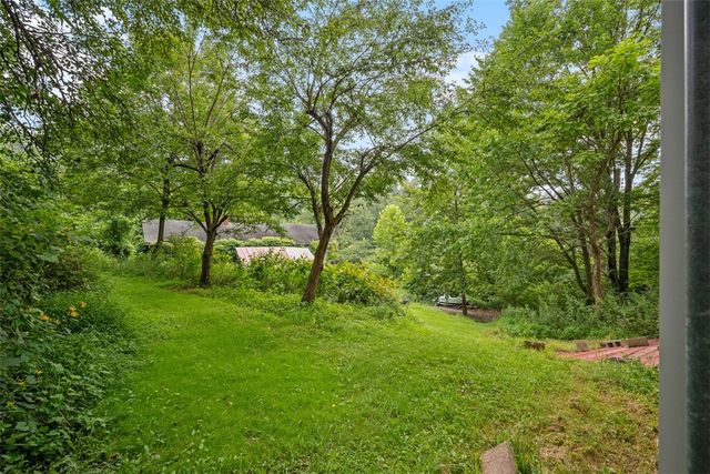 300 Eddington St, Hazelwood, PA 15207