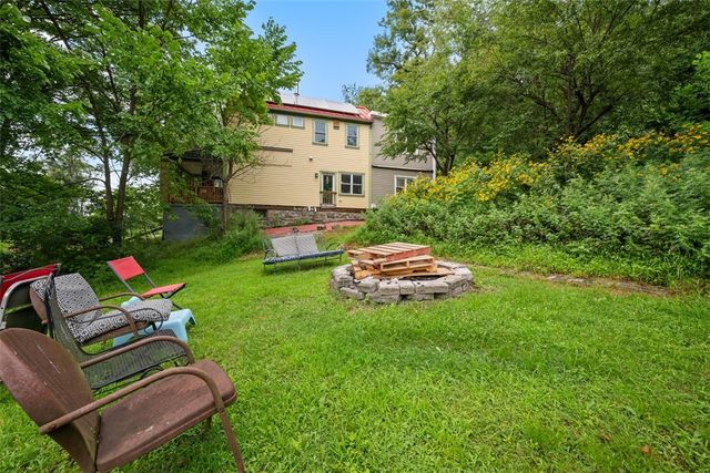 300 Eddington St, Hazelwood, PA 15207