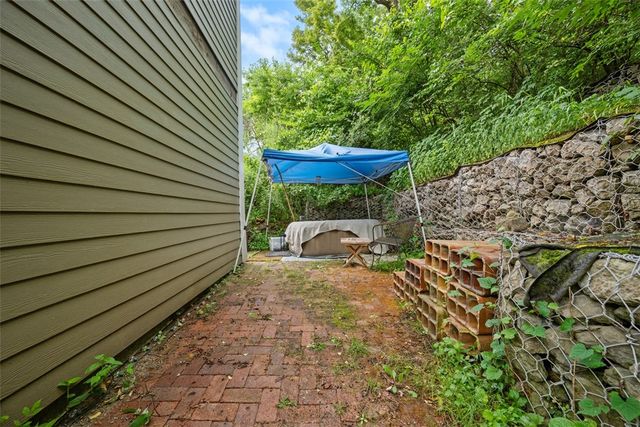 300 Eddington St, Hazelwood, PA 15207