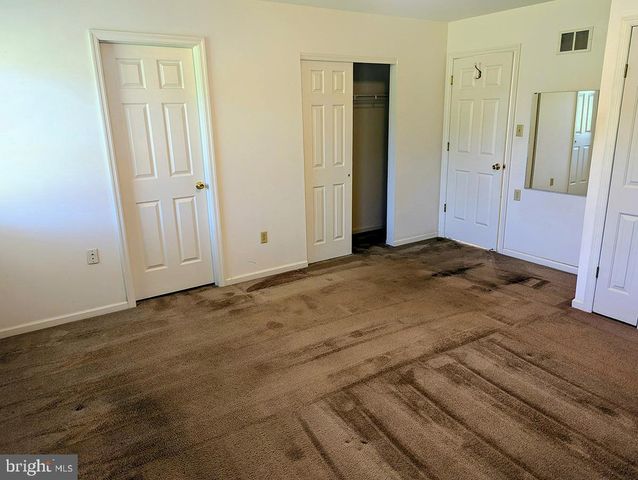 16 DOGWOOD DR, Wernersville, PA 19565