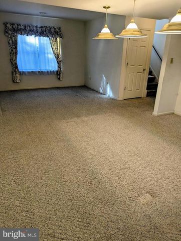 16 DOGWOOD DR, Wernersville, PA 19565