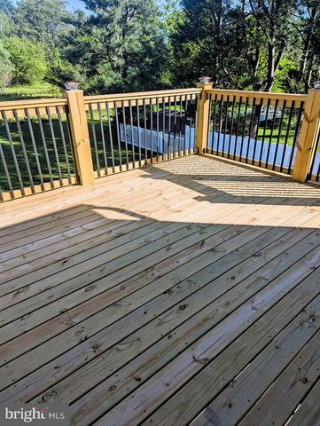 16 DOGWOOD DR, Wernersville, PA 19565