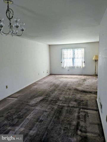 16 DOGWOOD DR, Wernersville, PA 19565