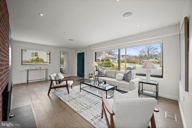 3004 N UNDERWOOD ST, Arlington, VA 22213