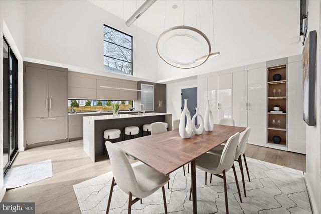 3004 N UNDERWOOD ST, Arlington, VA 22213