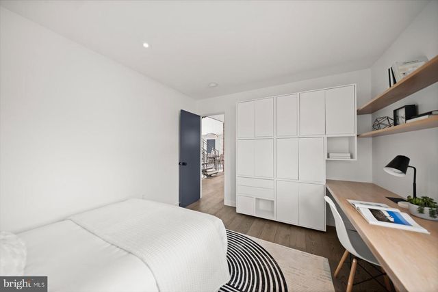 3004 N UNDERWOOD ST, Arlington, VA 22213