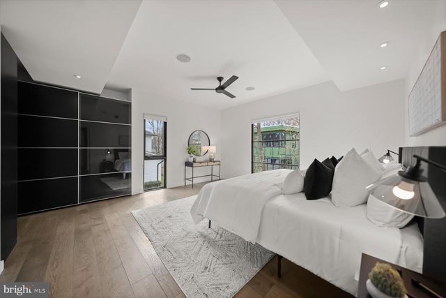 3004 N UNDERWOOD ST, Arlington, VA 22213