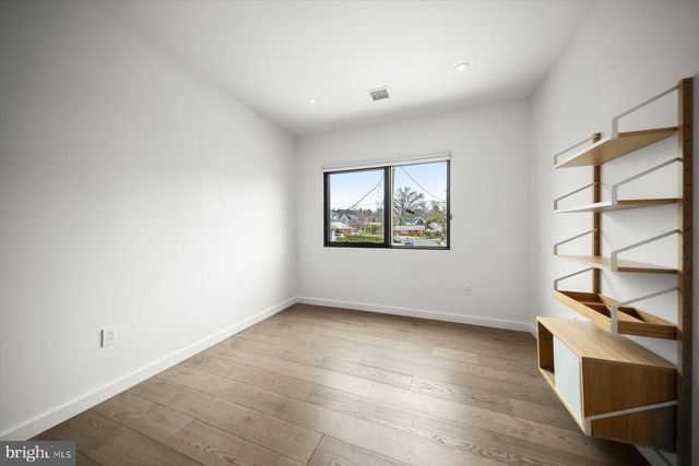 3004 N UNDERWOOD ST, Arlington, VA 22213