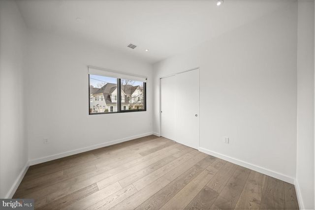 3004 N UNDERWOOD ST, Arlington, VA 22213