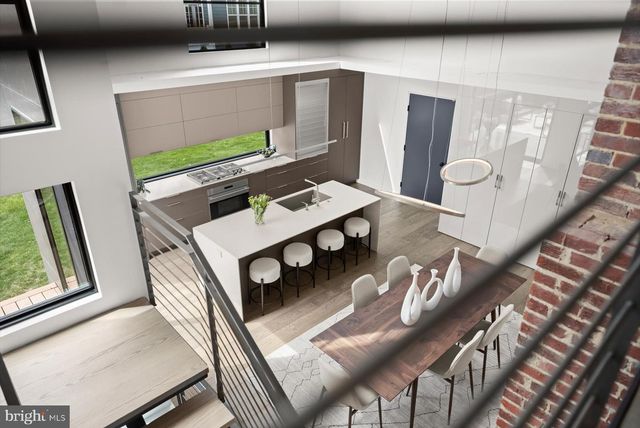 3004 N UNDERWOOD ST, Arlington, VA 22213