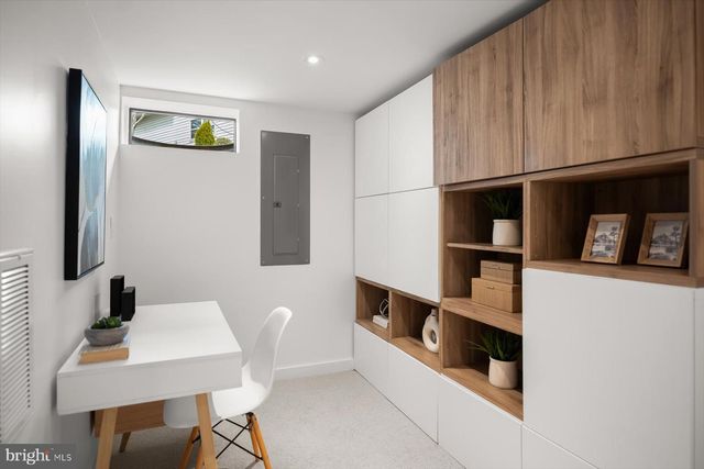 3004 N UNDERWOOD ST, Arlington, VA 22213