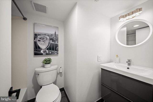 3004 N UNDERWOOD ST, Arlington, VA 22213