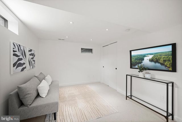 3004 N UNDERWOOD ST, Arlington, VA 22213