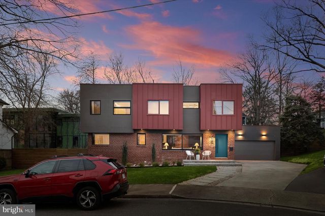 3004 N UNDERWOOD ST, Arlington, VA 22213