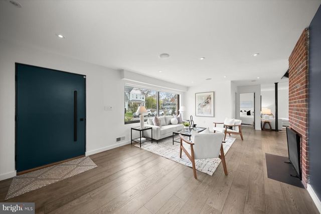 3004 N UNDERWOOD ST, Arlington, VA 22213