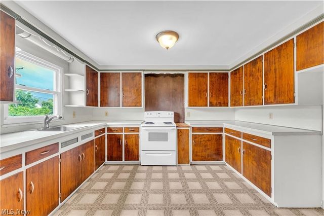 3819 W 137th Street, Cleveland, OH 44111