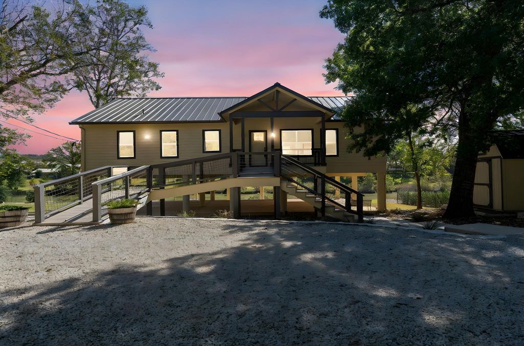 1830 Flite Acres RD, Wimberley, TX 78676