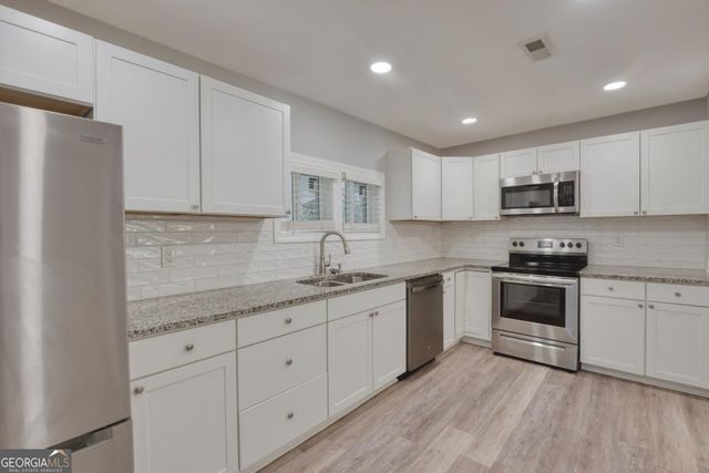 74 Rountree Road, Riverdale, GA 30274