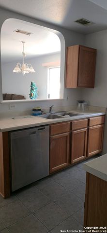 335 Silver Bit, San Antonio, TX 78227